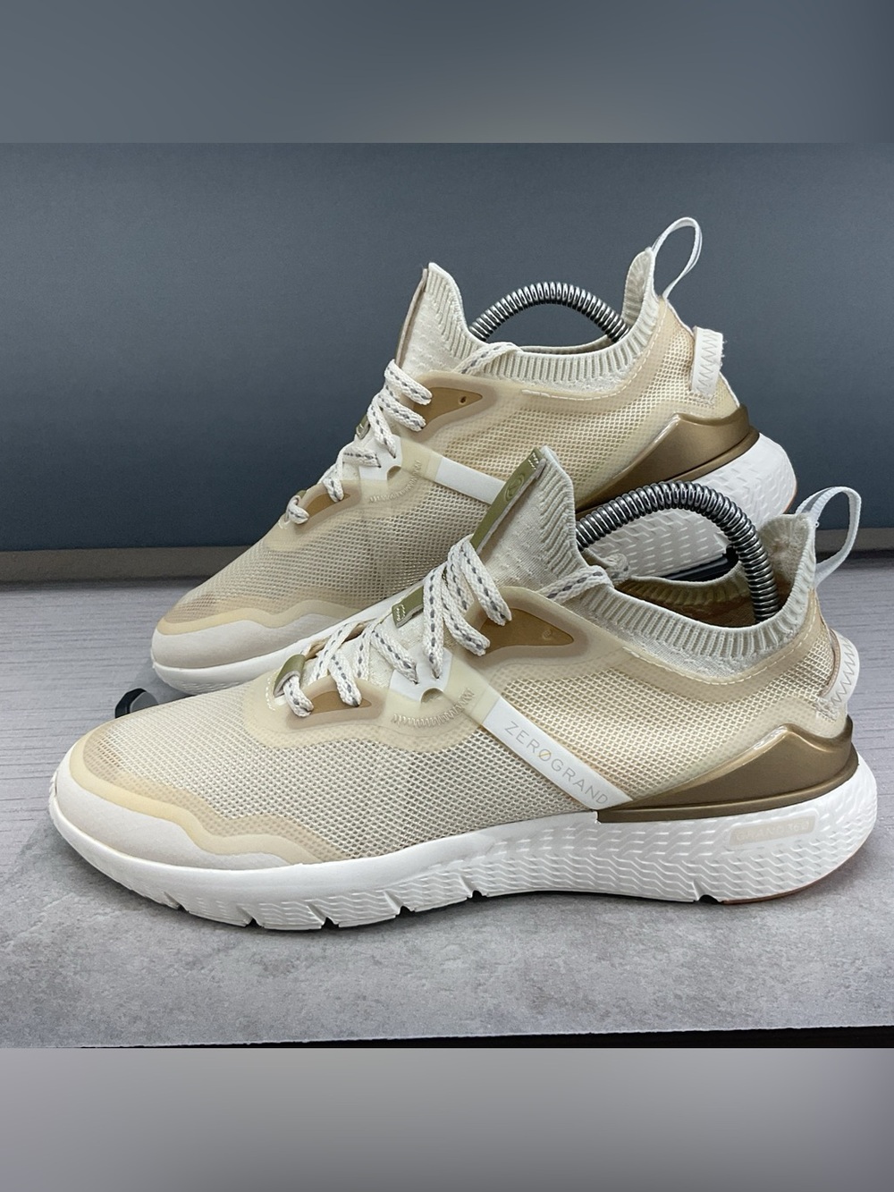 Cole Haan Womens Size 7.5 ZeroGrand Overtake Sneaker Beige/Tan Mesh Trainer Shoe